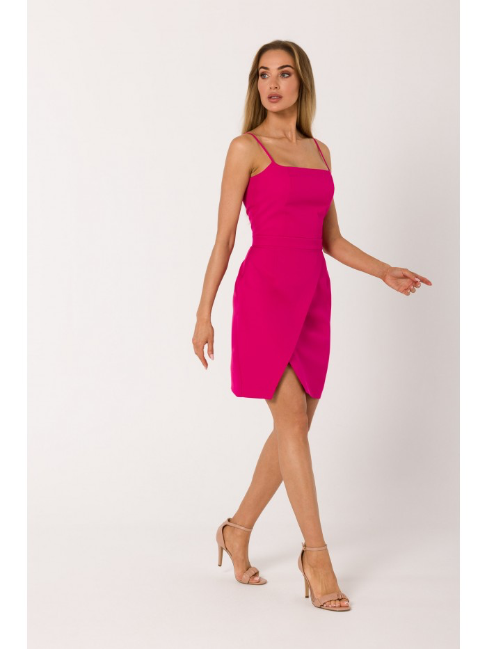 Fitted Sleeveless mini Dress – Chic Minimalist Look