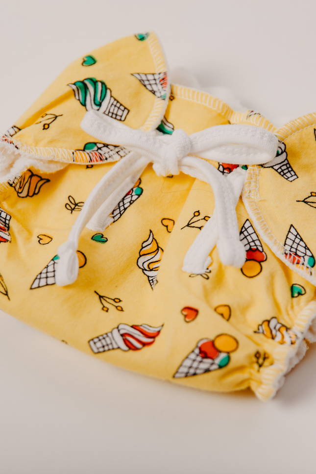 The perfect organic, healthy baby shower gift. Soft, breathable, and eco-friendly, reusable nappy is gentle on sensitive skin, prevents diaper rash, and helps reduce waste. Personalize your gift for new parents with a sustainable, thoughtful choice.