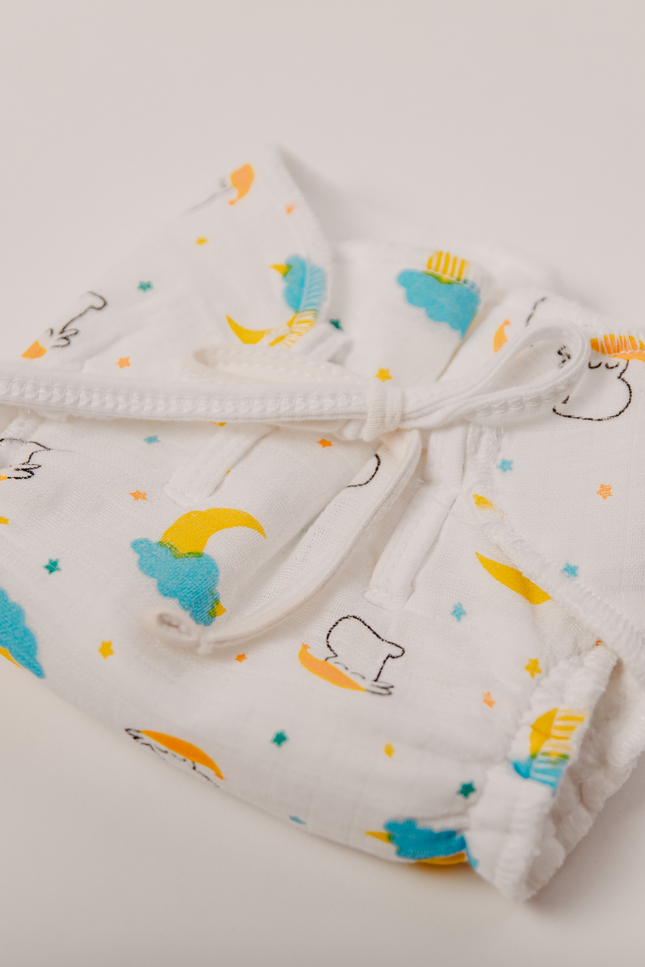 breathable comfort for your baby’s delicate skin. Designed for diaper-free moments and light absorbency, this eco-friendly, reusable nappy helps prevent diaper rash while reducing waste. Perfect for parents seeking a gentle and sustainable solution.