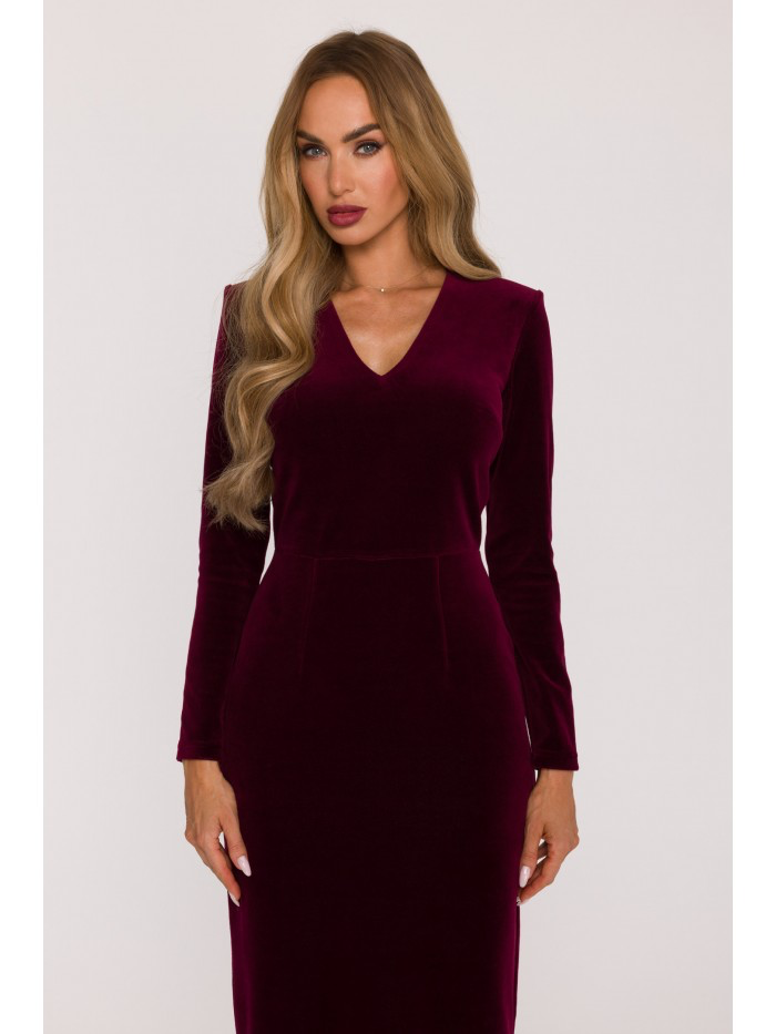 Elegant Velvet Midi Dress with Slit – Sophisticated Evening Style