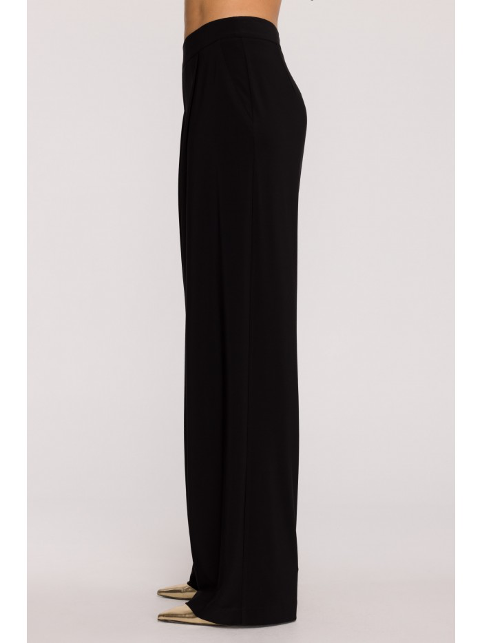 Two-Piece Set – Fitted Top and Pants