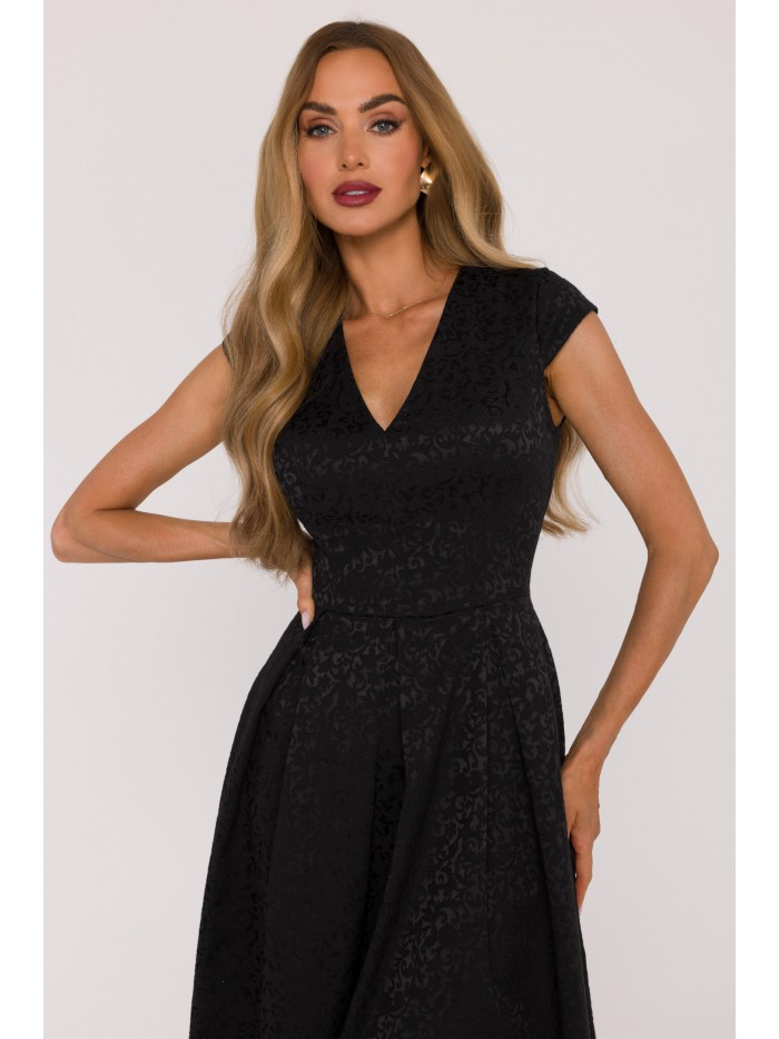 Pleated Midi Dress – Classic European Fashion