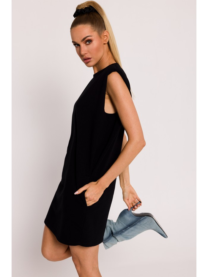 Structured Dress – Polished Look for Work or Dinner