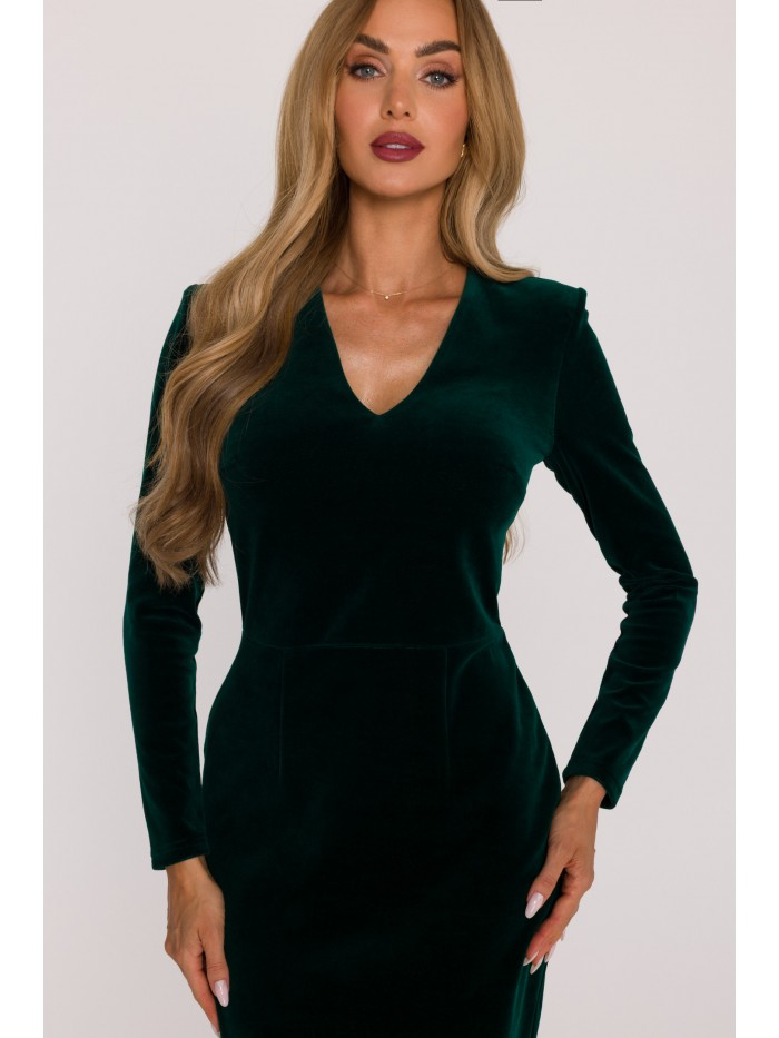Elegant Velvet Midi Dress with Slit – Sophisticated Evening Style