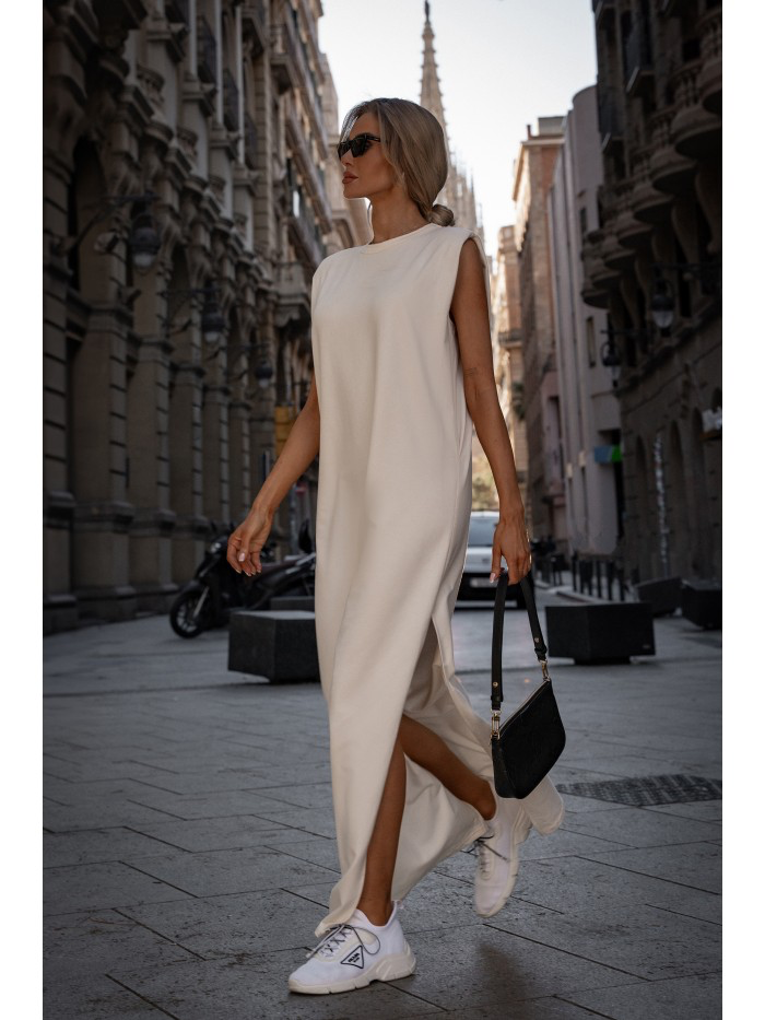 Sleeveless Maxi Dress: Oversized Knit with Shoulder Pads - Made in EU
