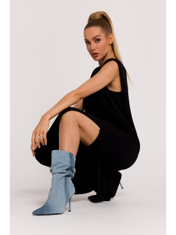 Sleeveless Maxi Dress: Oversized Knit with Shoulder Pads - Made in EU