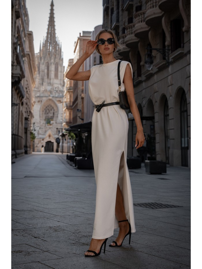 Sleeveless Maxi Dress: Oversized Knit with Shoulder Pads - Made in EU