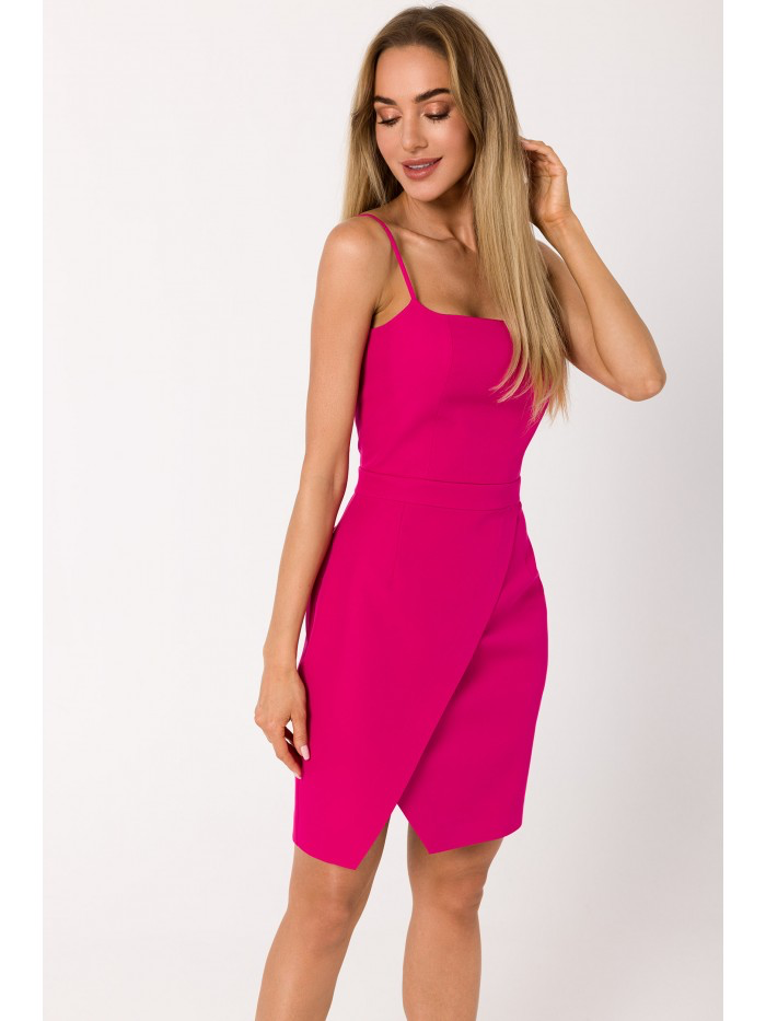 Fitted Sleeveless mini Dress – Chic Minimalist Look