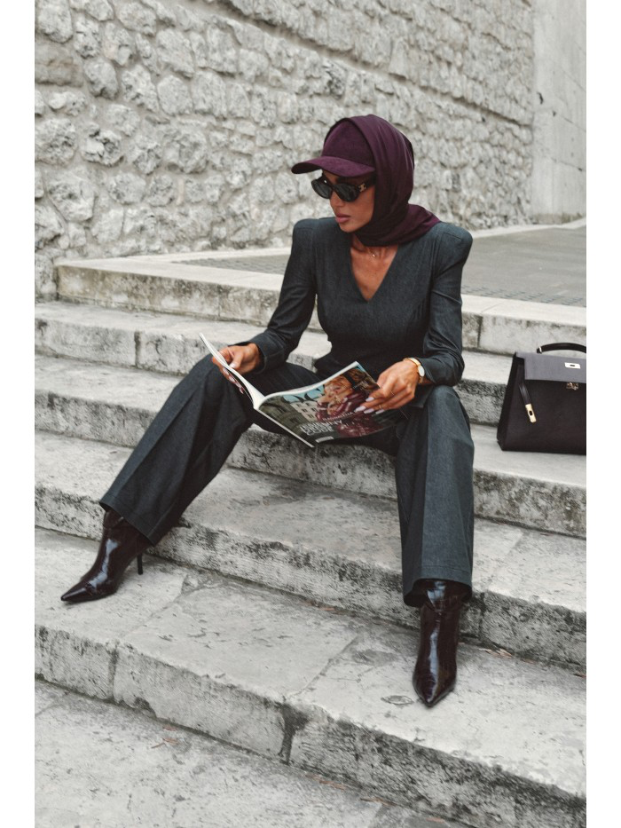 Suit model 216599 Moe