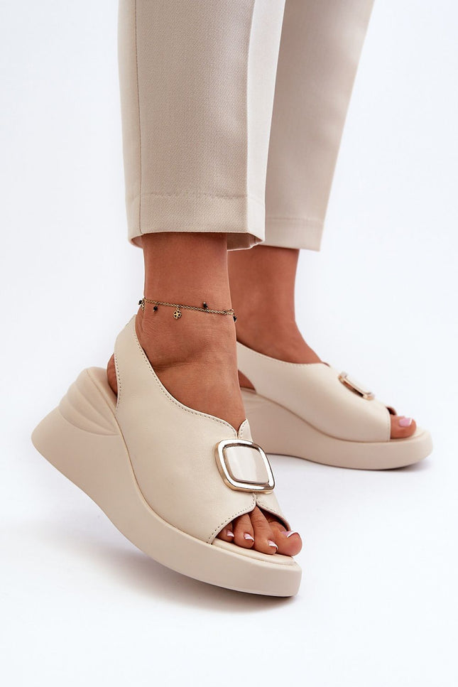 Elegant beige leather platform sandals for women, featuring an 8 cm high heel, a comfortable footbed, and an elastic back strap for a perfect fit. Ideal for summer outfits, casual chic, and everyday wear.